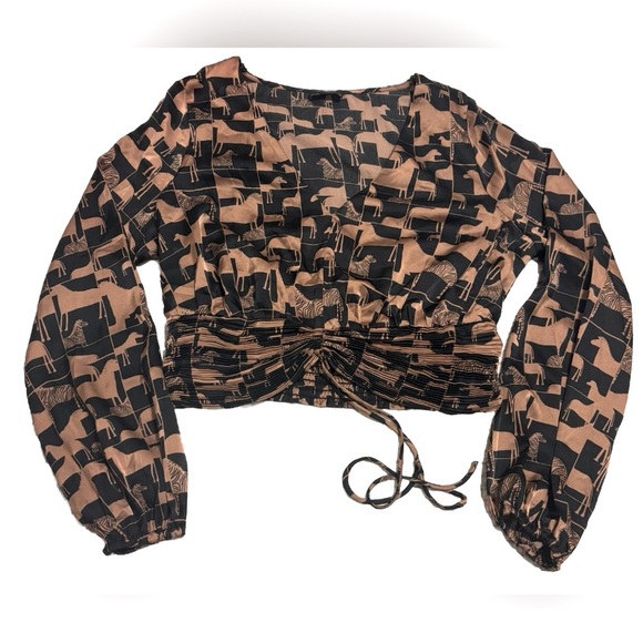 Milk & Honey Animal Print V Neck Scrunch Tie Top Size M - Picture 1 of 5